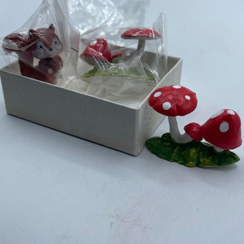 Vintage Hong Kong Fairy Garden mushrooms & Squirrel. New